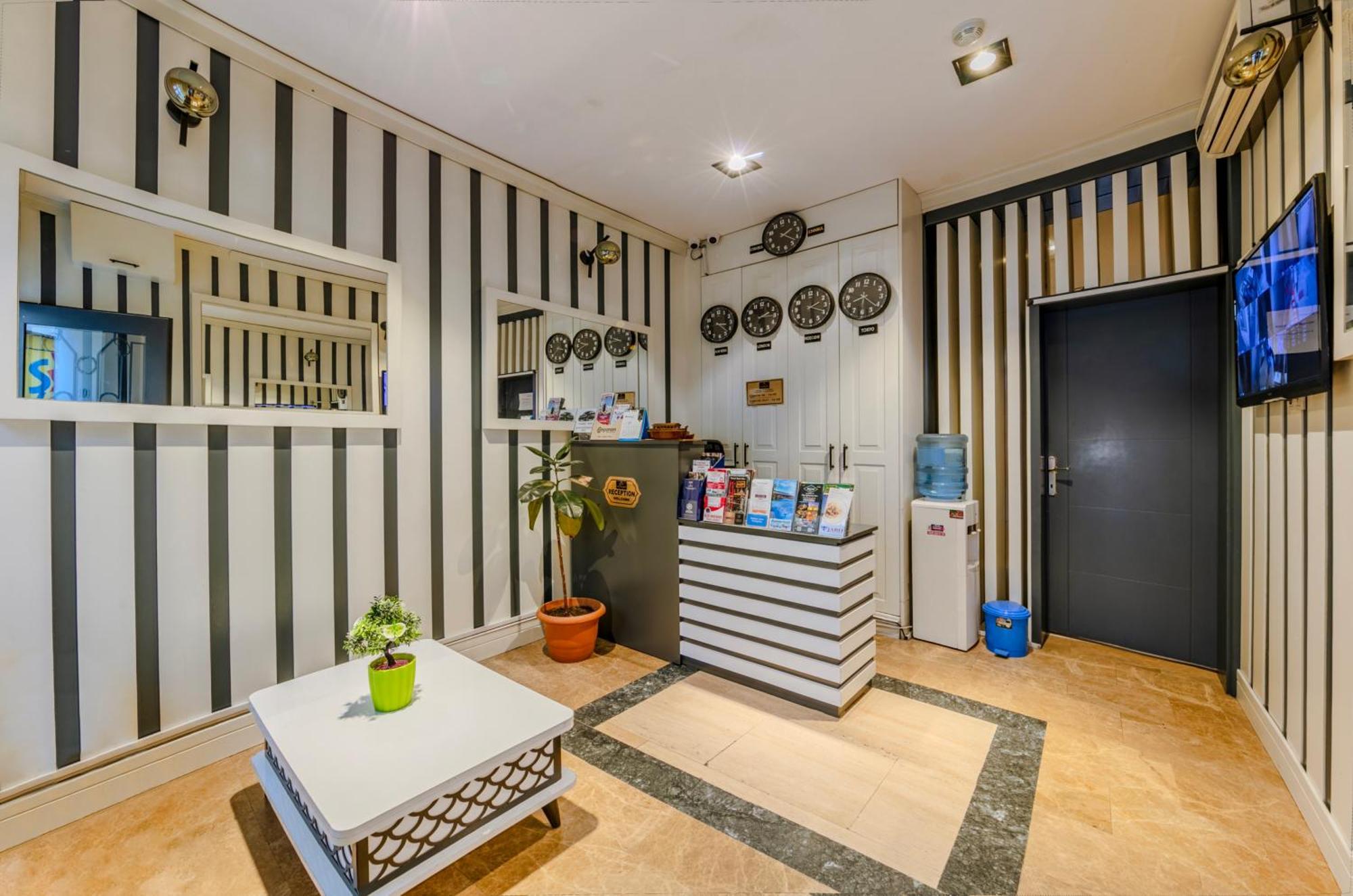 La Pazza Suites Istanbul Exterior photo