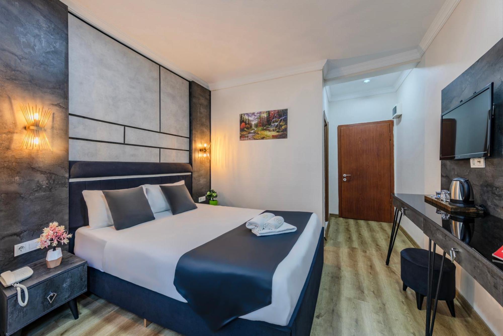 La Pazza Suites Istanbul Exterior photo