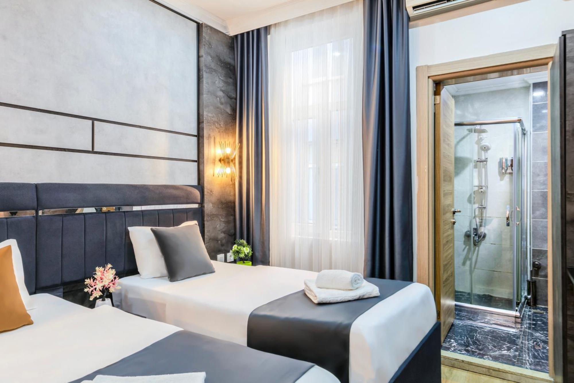 La Pazza Suites Istanbul Exterior photo