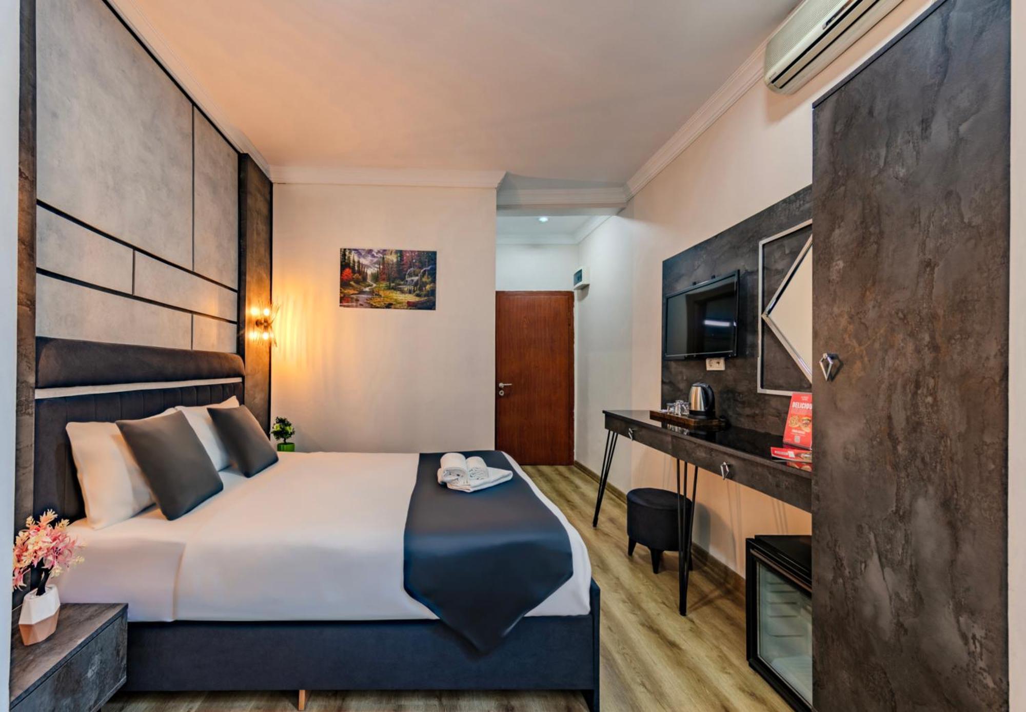 La Pazza Suites Istanbul Exterior photo
